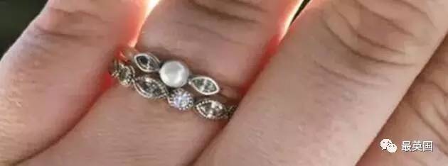 新婚夫妻花130美元买婚戒，却遭到Pandora店员无情嘲笑