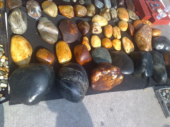 当心!你天价买来的可能只是一块石头