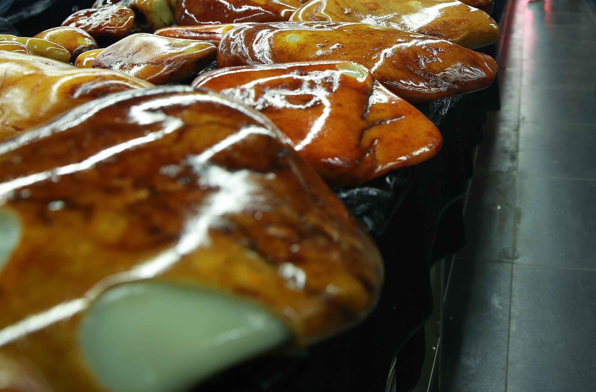 当心!你天价买来的可能只是一块石头