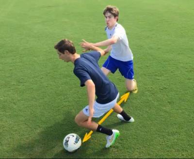 瓒崇悆鑳岃韩鎷跨悆瀹炴垬,瓒崇悆鑳岃韩鎷跨悆鎶ょ悆瑙嗛瀹炴垬