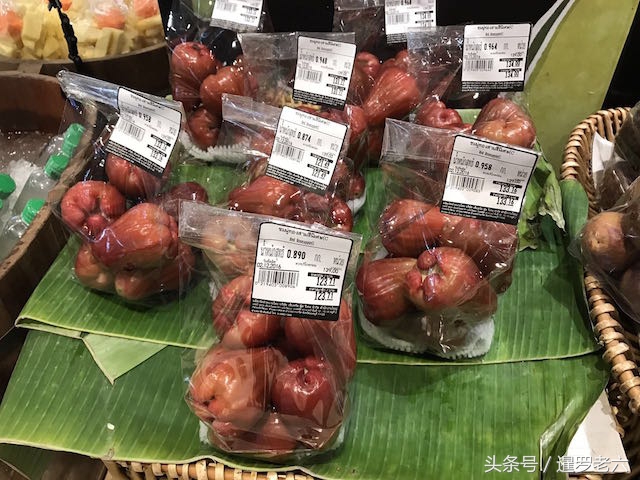 泰国进口超市里的那些水果，看着真新鲜，真漂亮，价格也不便宜！