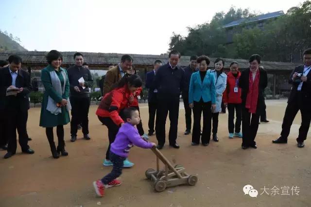 国家旅游局局长来丫山了!他说大余经验要在全国推广!