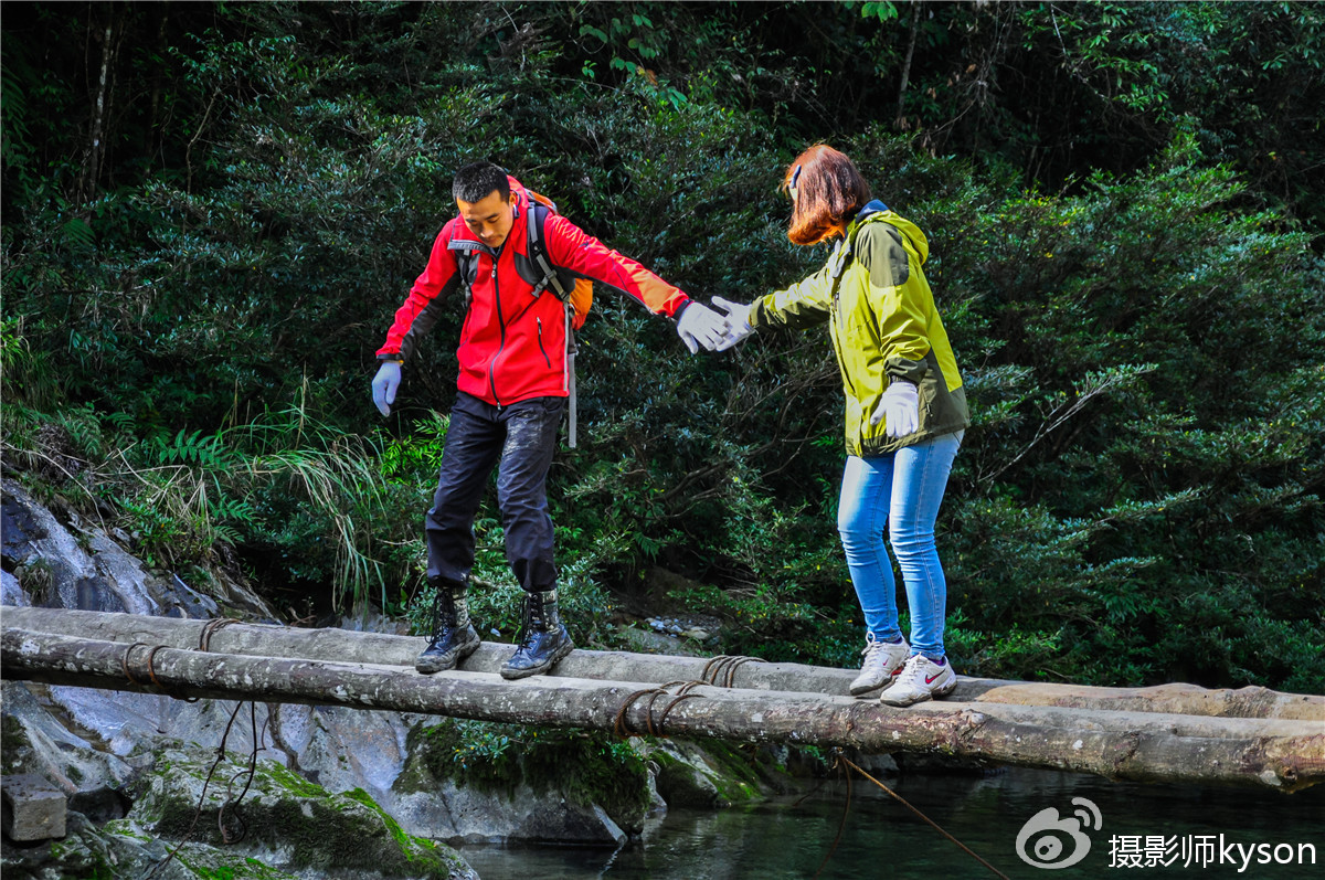 侠之梦受邀参与恩施坪坝营线路测试，冬季溯溪，冰冷刺骨，第一天