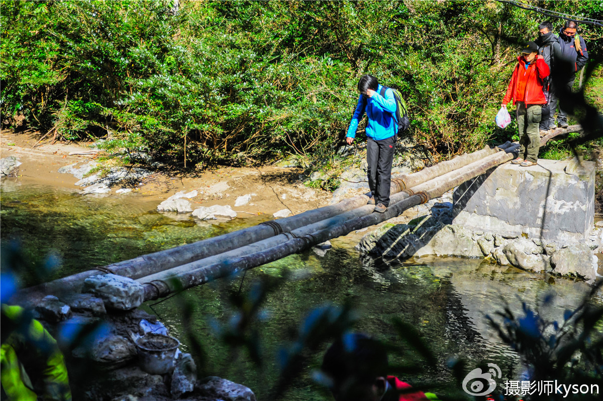 侠之梦受邀参与恩施坪坝营线路测试，冬季溯溪，冰冷刺骨，第一天