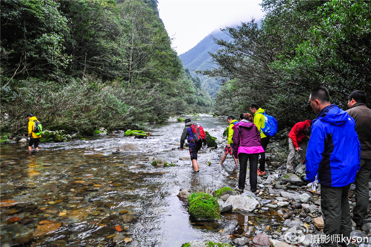 侠之梦受邀参与恩施坪坝营线路测试，冬季溯溪，冰冷刺骨，第一天
