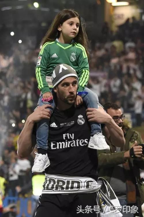 萌出一脸血的小孩,萌出一脸血萌娃