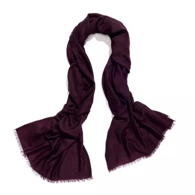 随随便便买一柜子围巾，不如花血本买这三条