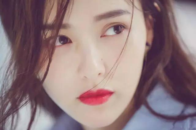 杨幂凌晨为baby送生日祝福,杨幂给唐嫣送祝福