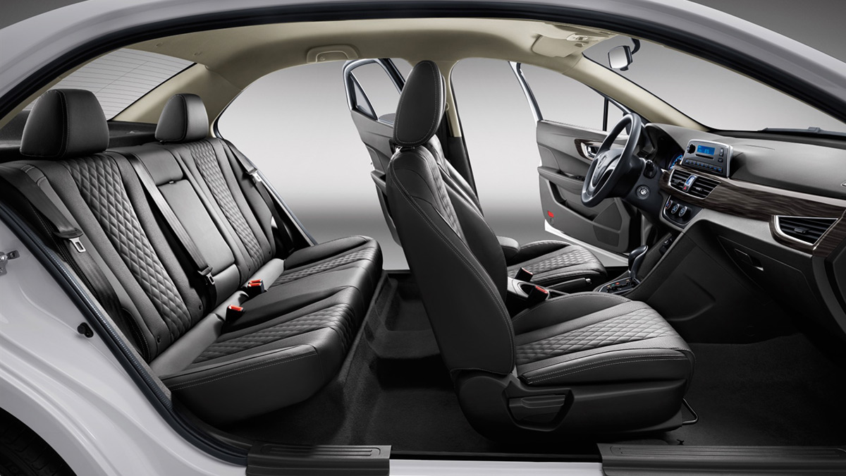 6万左右买吉利还是奇瑞好,6万左右艾瑞泽7