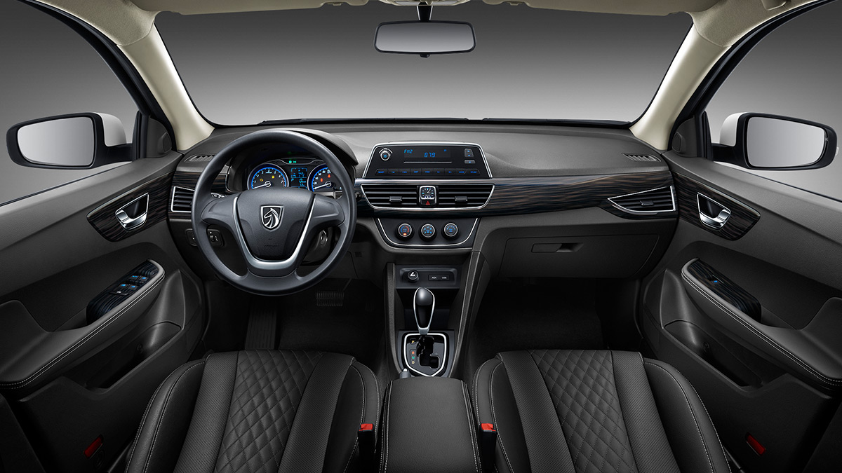 6万左右买吉利还是奇瑞好,6万左右艾瑞泽7