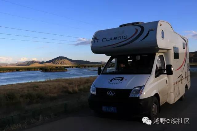 开着房车旅行说走就走,说走就走出去玩视频