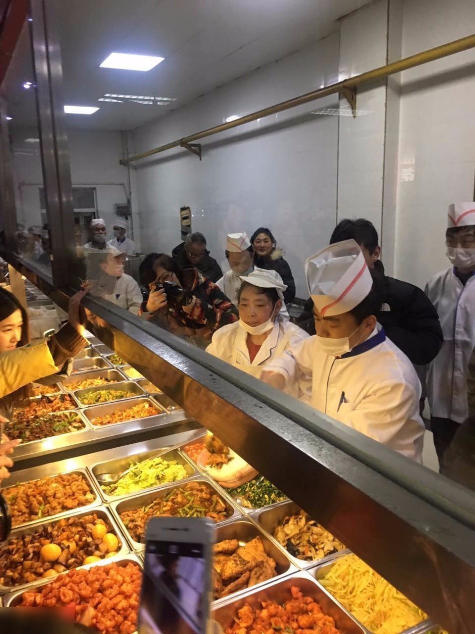 宝强餐厅,宝强吃饭