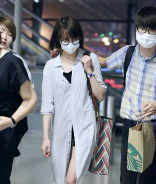 郑爽妹子捧红了的帆布包包到底是怎样做清洁与保养呢？