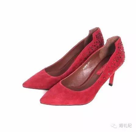 中式婚礼婚鞋应该穿哪样,哪种婚鞋配秀禾服好看