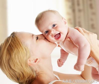 新生儿总睡觉不踏实怎么回事,新生儿睡觉不踏实一直使劲扭动