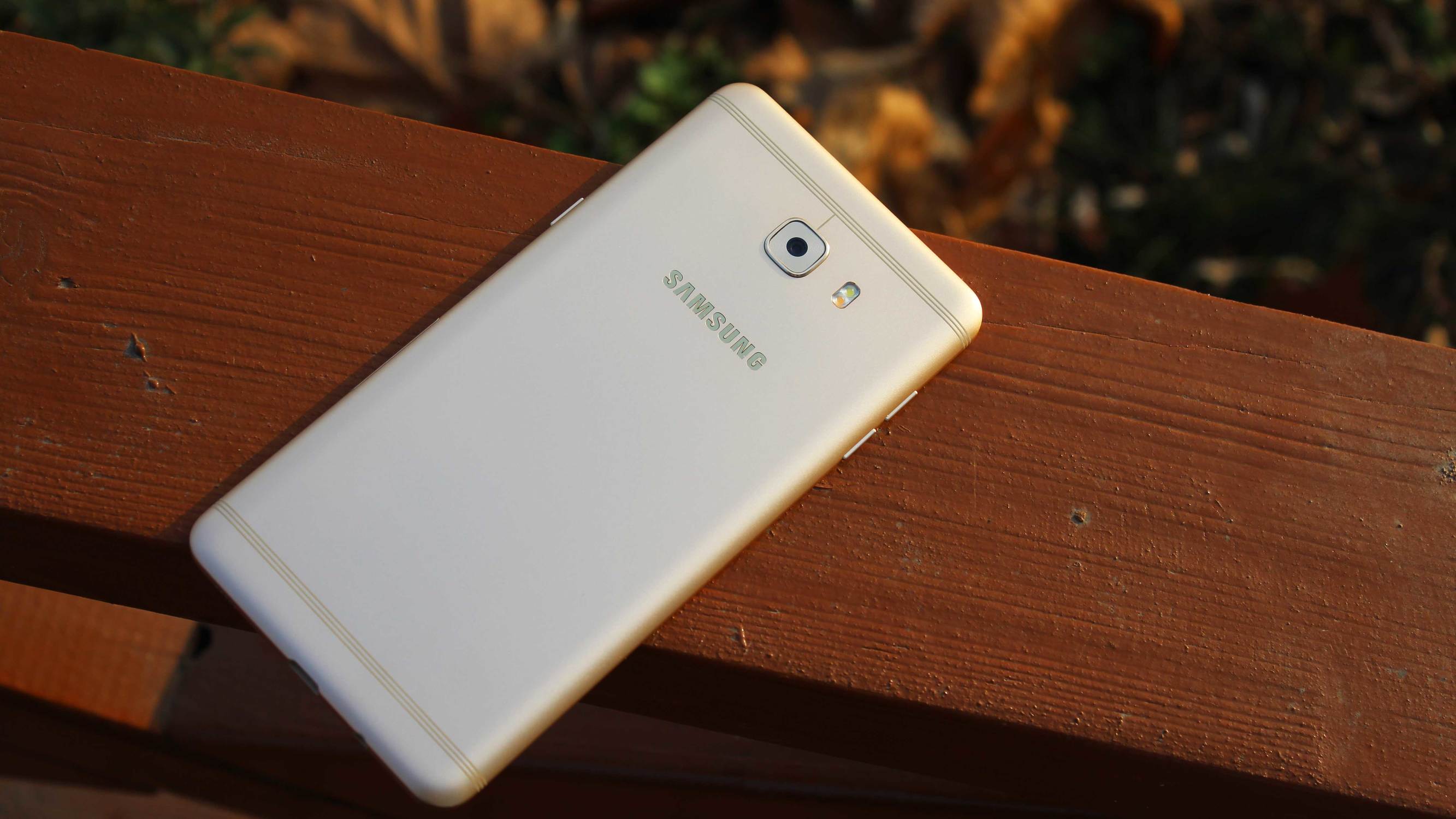 三星galaxyc9pro多少钱,三星旗舰手机性价比最高的