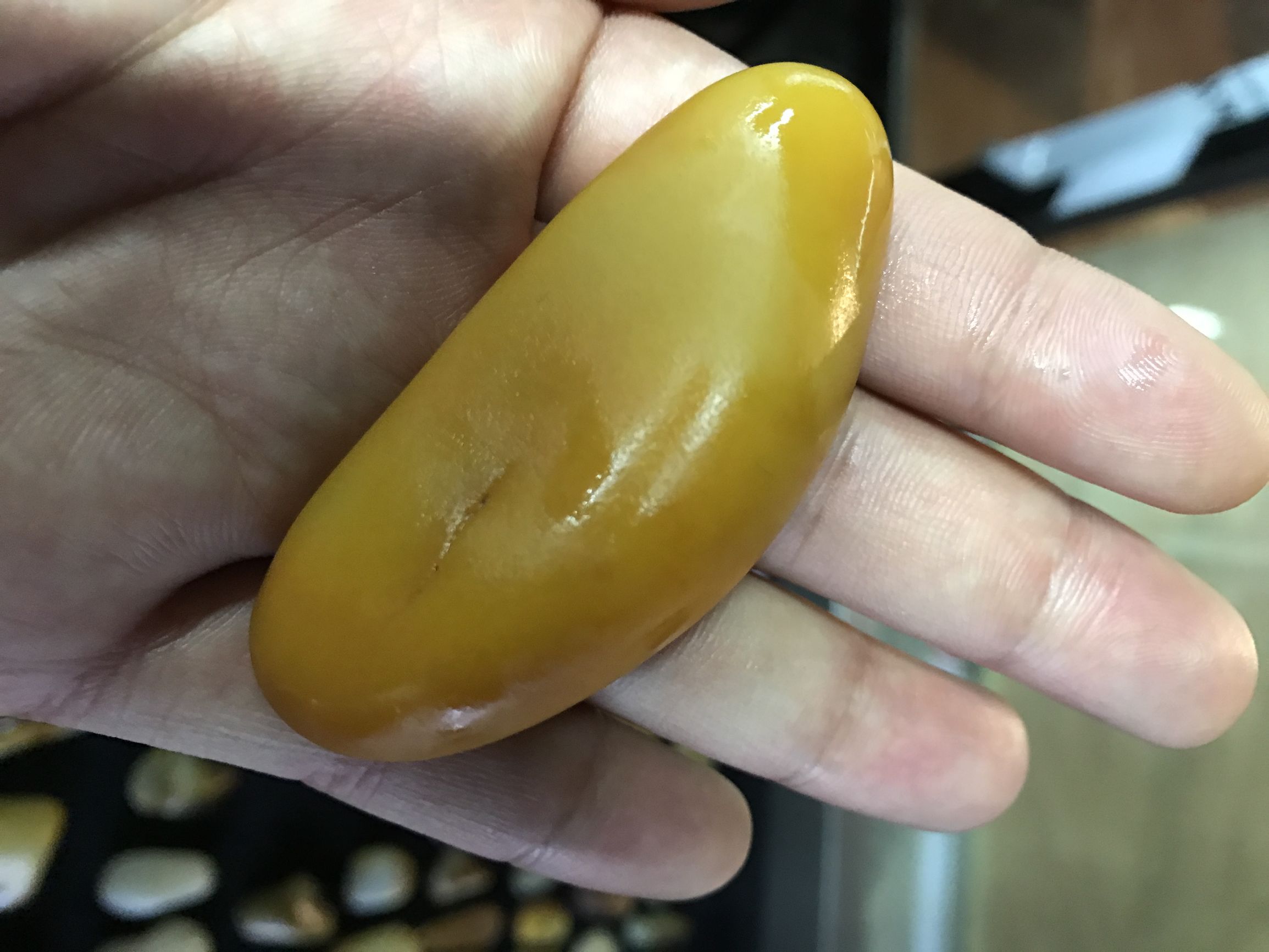 当心!你天价买来的可能只是一块石头