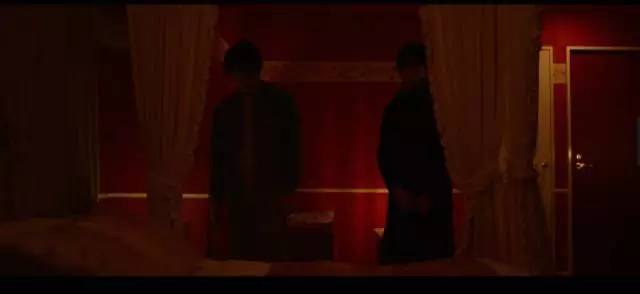 当生活被无情地撕裂吉他,当生活被磨平了棱角