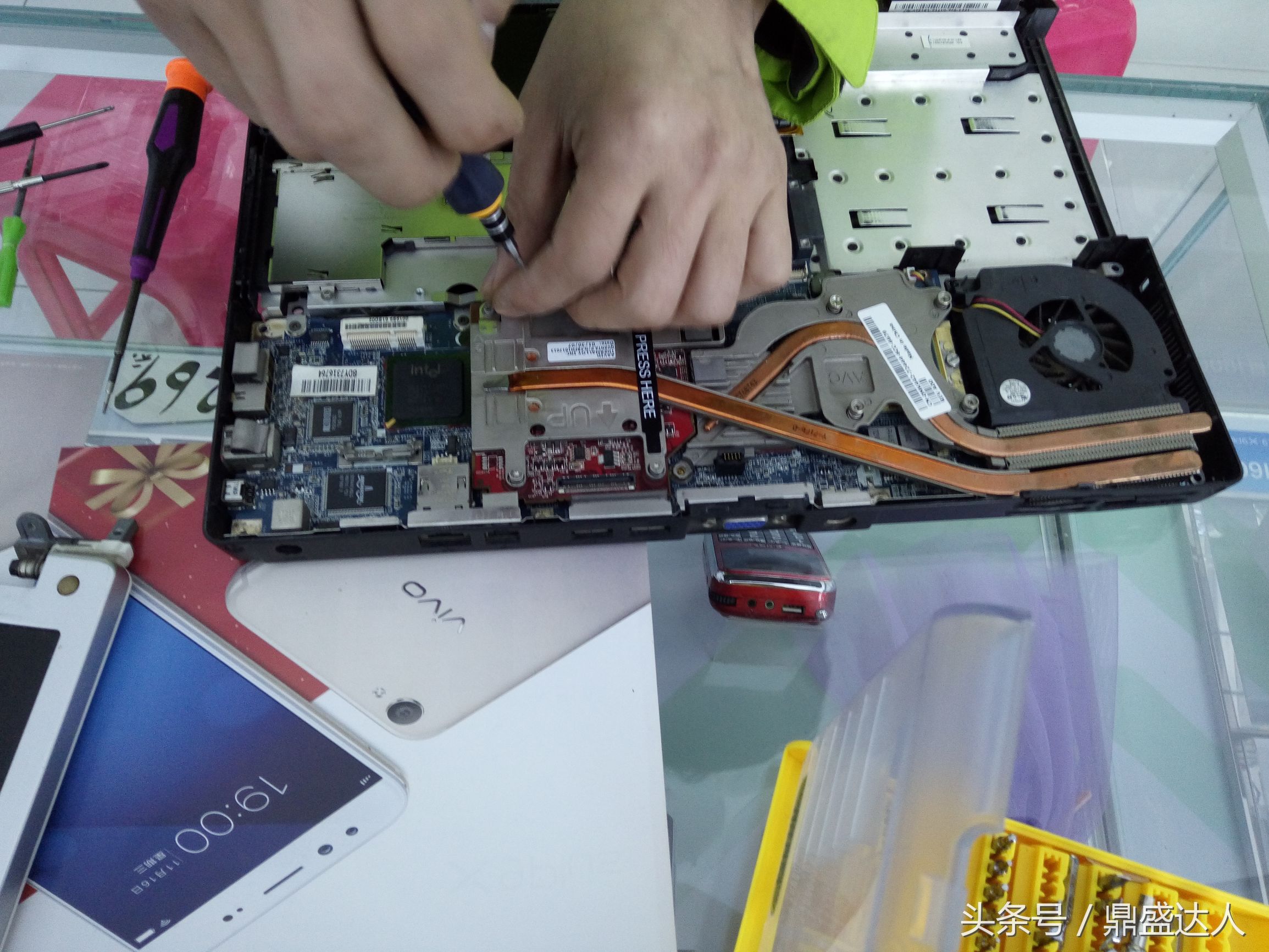 拆装一台旧电脑,戴尔老电脑拆卸