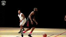 这些极难判断是否走步的动作！哈登小碎步、詹姆斯螃蟹步