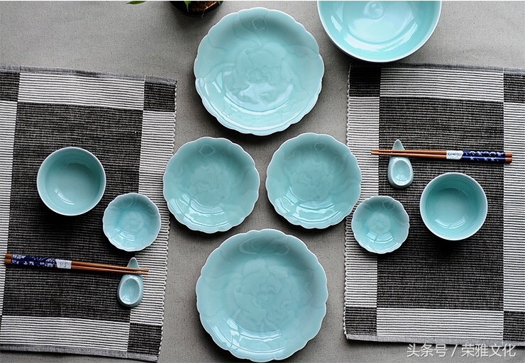 不要在拿超市5块钱一个的瓷器跟国外的高档瓷器比了……