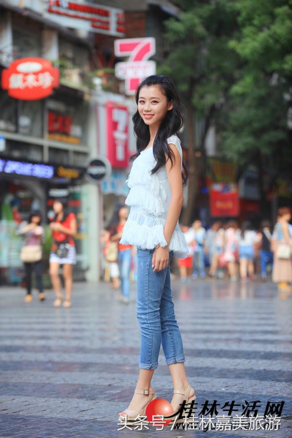 桂林街拍美女看完你会更想来桂林旅游的