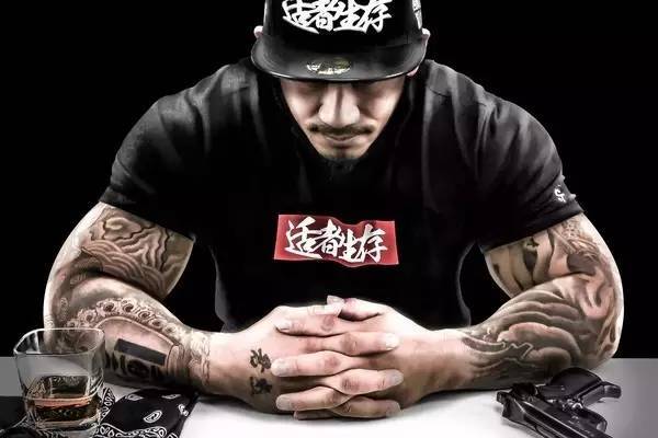 撞衫不可怕谁丑谁尴尬视频,撞衫不可怕谁丑谁尴尬的电影