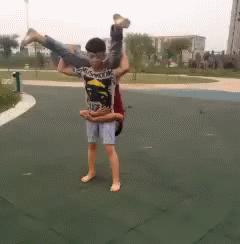 朋友聚会该玩什么刺激游戏,聚会时该玩手机什么游戏