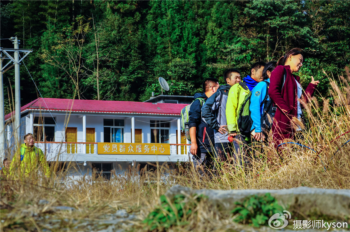 侠之梦受邀参与恩施坪坝营线路测试，冬季溯溪，冰冷刺骨，第一天