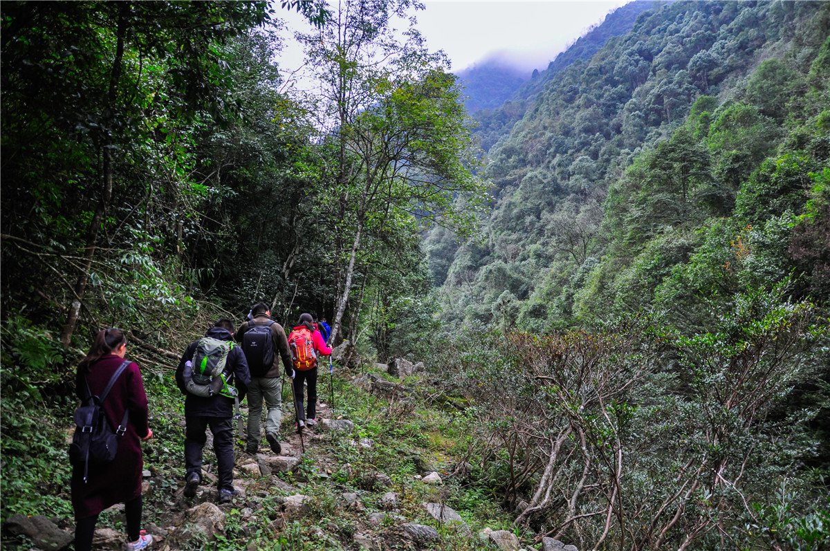 侠之梦受邀参与恩施坪坝营线路测试，冬季溯溪，冰冷刺骨，第一天