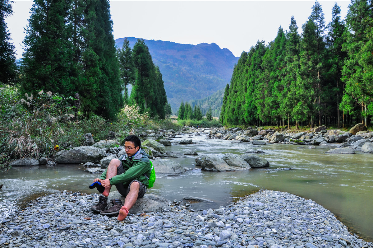 侠之梦受邀参与恩施坪坝营线路测试，冬季溯溪，冰冷刺骨，第一天
