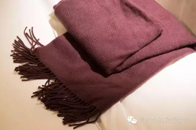 随随便便买一柜子围巾，不如花血本买这三条