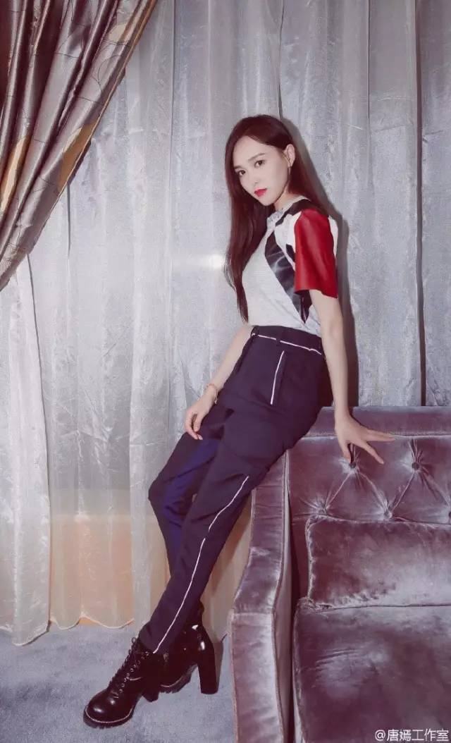 杨幂凌晨为baby送生日祝福,杨幂给唐嫣送祝福