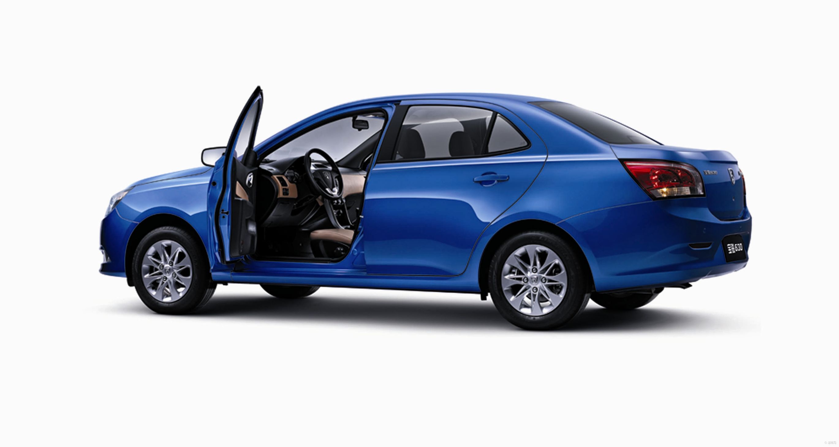 6万左右买吉利还是奇瑞好,6万左右艾瑞泽7