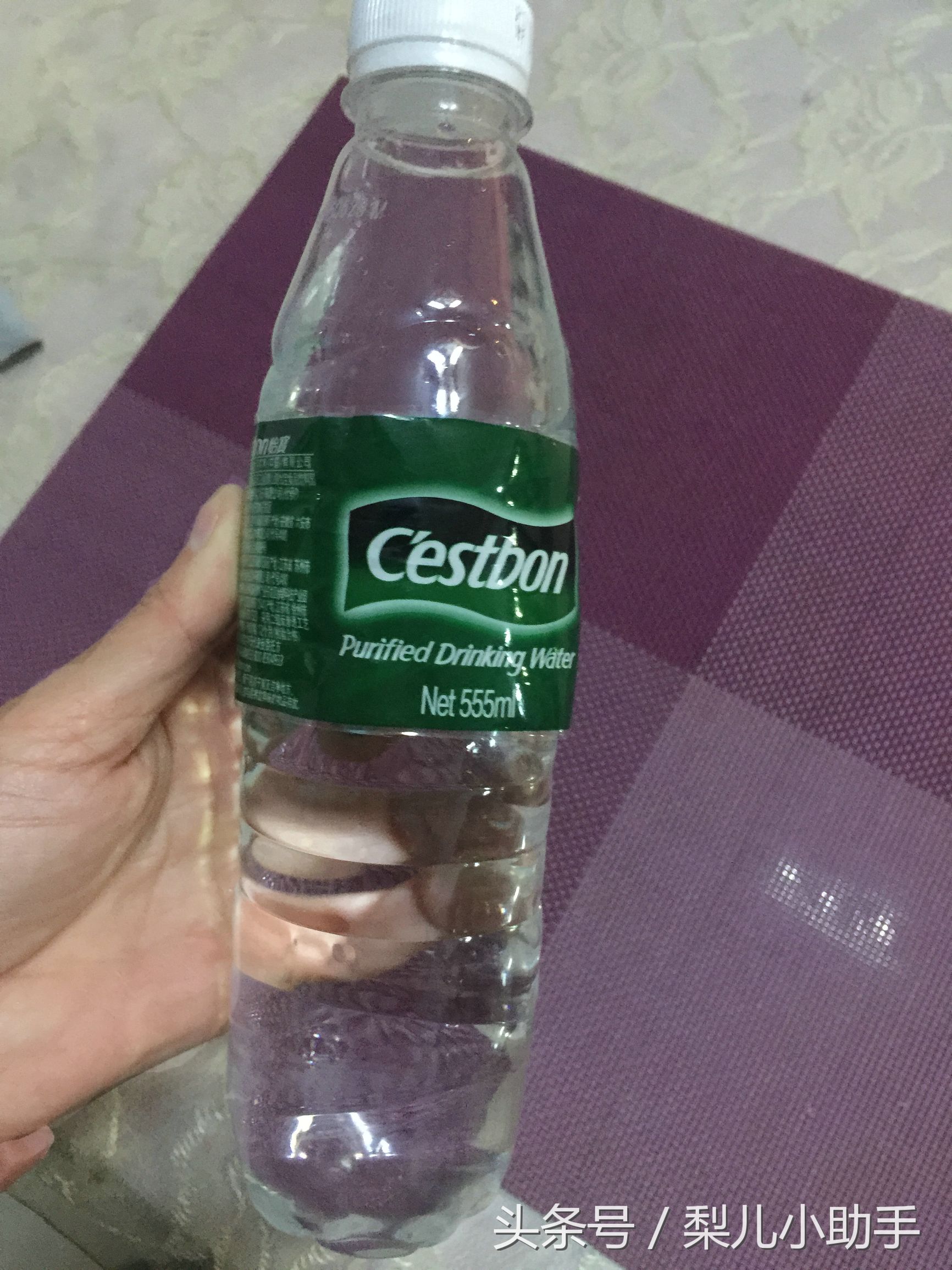 一瓶水肩颈,颈椎引起头疼可以喝一点酒缓解吗