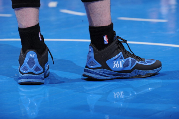 nba汤普森最高分,nba最近上脚的球鞋汤普森