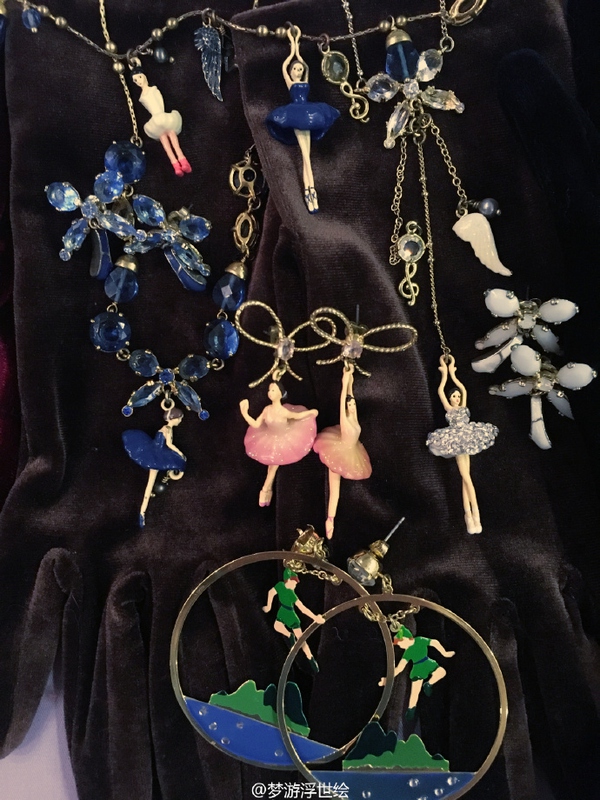 40岁女人适合佩戴什么首饰,二十几岁的女生戴什么首饰