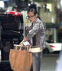 “宇宙美少女”萧淑慎暴瘦成驼背骷髅，自称分裂出500种人格