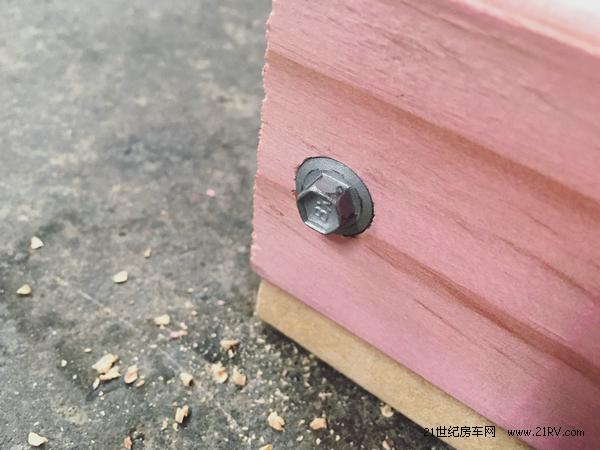 四川夫妻自改房车旅行,成都妹子环游世界