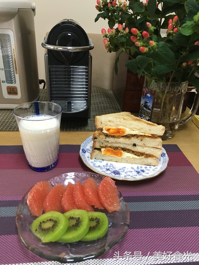 96年空姐一天收入,91年月薪3100