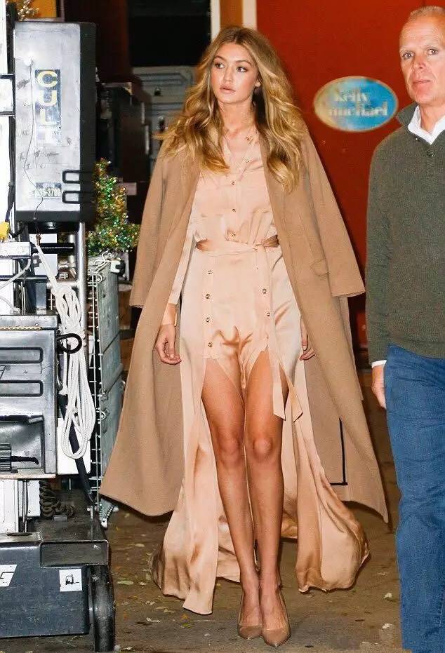 今天送首饰盒如果必败一款长大衣，你会选谁？