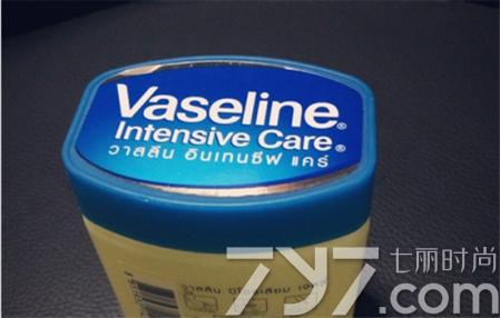 凡士林的作用与用途有哪些95%的人都不知道凡士林能多用