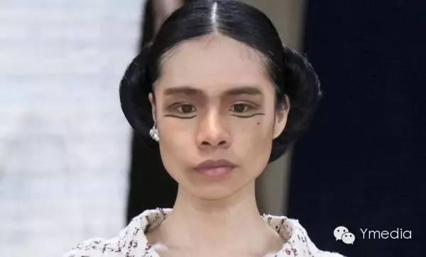 来汗巴黎香奈鹅学画一个美轮美奂的妆容吧呵呵呵呵！