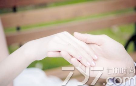 恋爱纪念日礼物,恋爱100天纪念日礼物