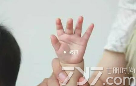 宝宝肚子不舒服总哭闹怎么回事,宝宝肚子不舒服总哭闹怎么办