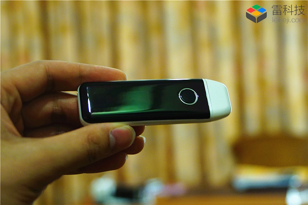 机客无线U盘路由器体验：是U盘也是路由器，还能无线备份数据