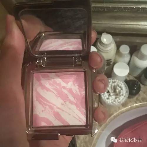 教你画最简单的妆,教大家画一枚超自然的烟熏妆