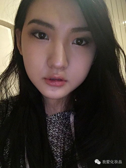 教你画最简单的妆,教大家画一枚超自然的烟熏妆