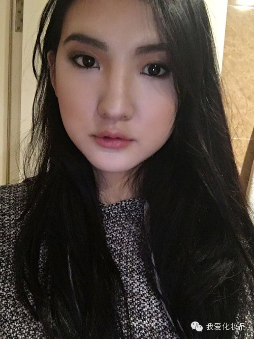 教你画最简单的妆,教大家画一枚超自然的烟熏妆