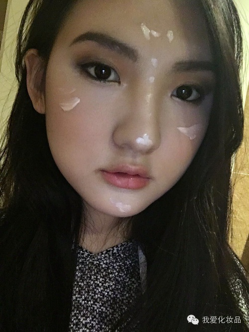 教你画最简单的妆,教大家画一枚超自然的烟熏妆